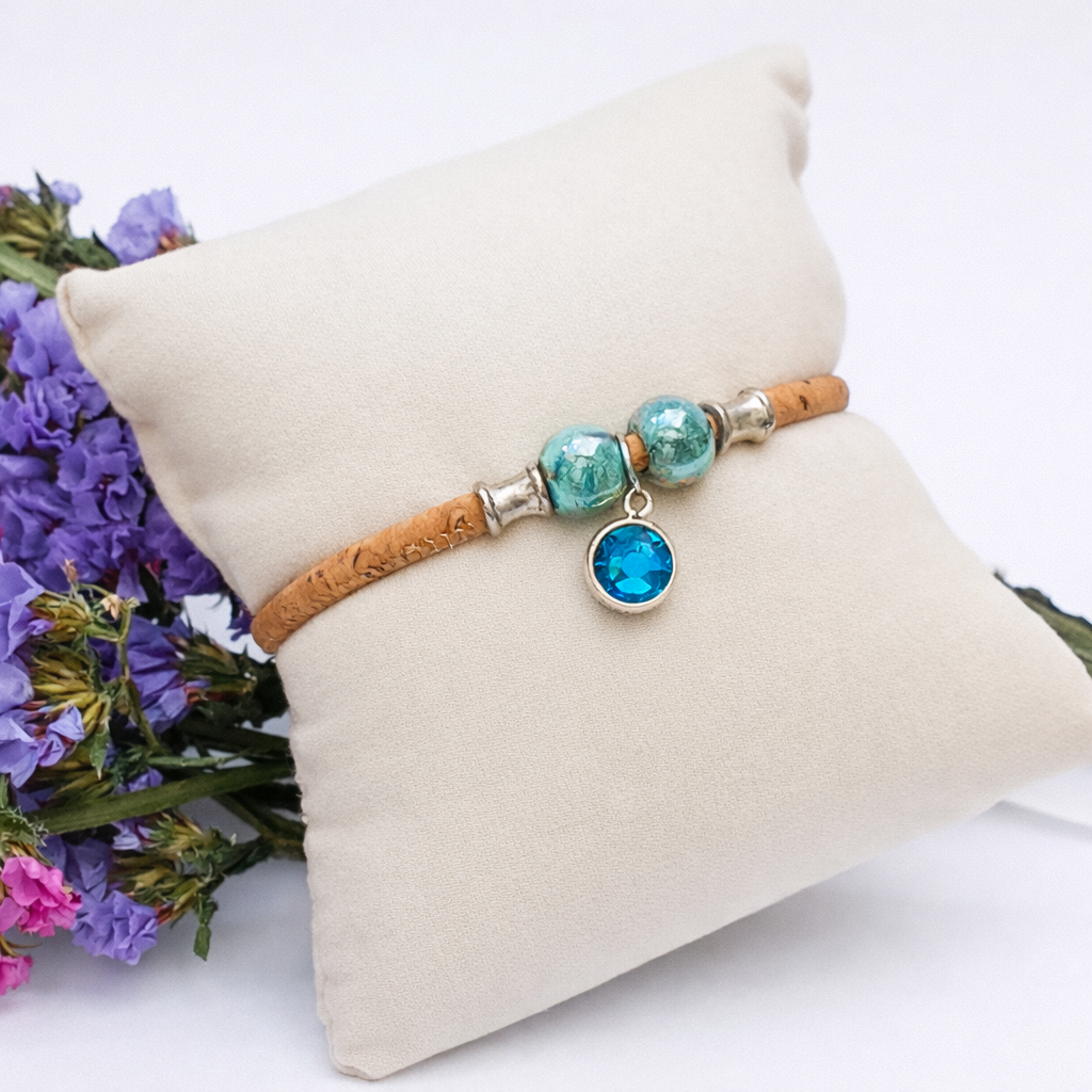 Pulseira em cortiça natural com um brilhante azul - Image 2