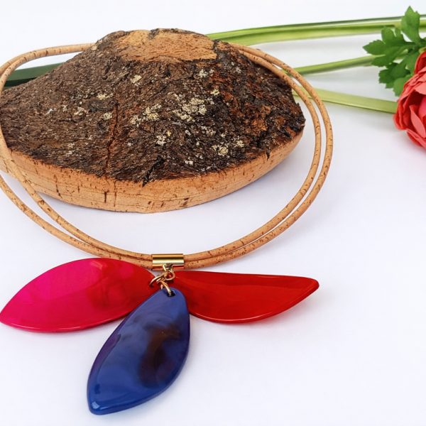 Colar de Cortiça Natural com Pendentes Coloridos