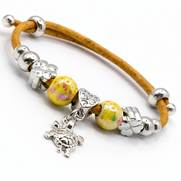 Pulseira em Cortiça Amarela com Pendente Tartaruga