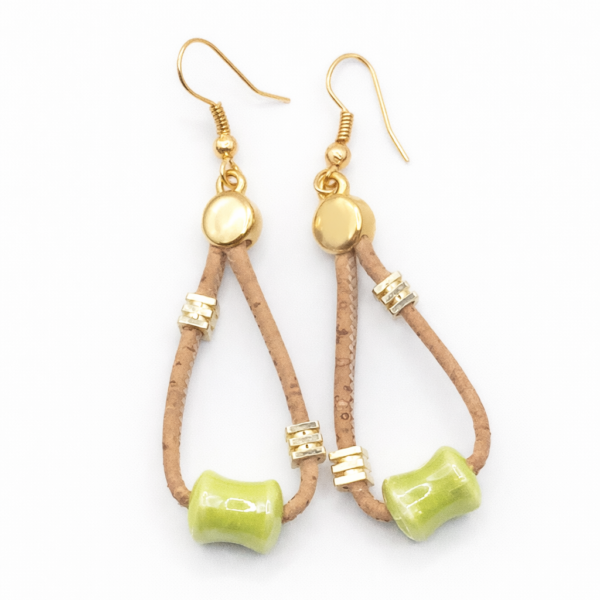 Brincos de cortiça e cerâmica verde-lima