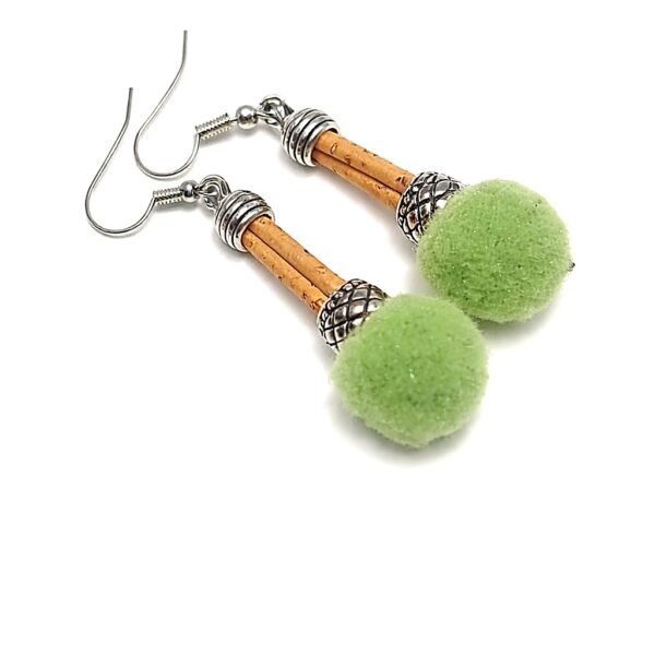 Brinco Infantil em Cortiça com Pompom Verde Lima
