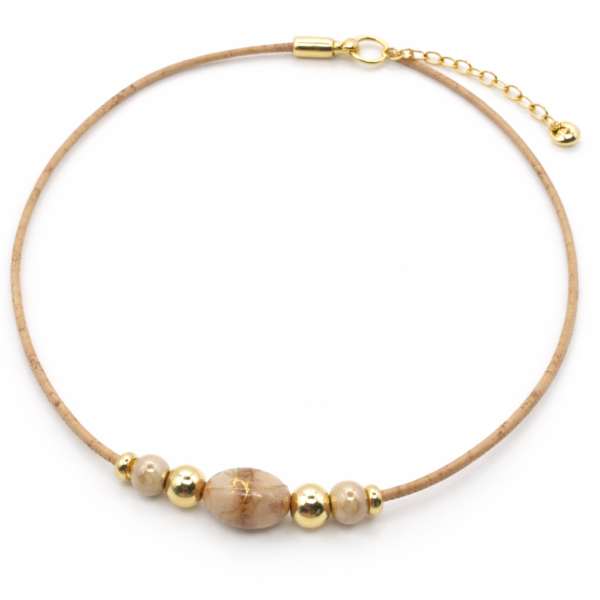 Colar em Cortiça com Pedras em Tons de Areia e Contas Douradas